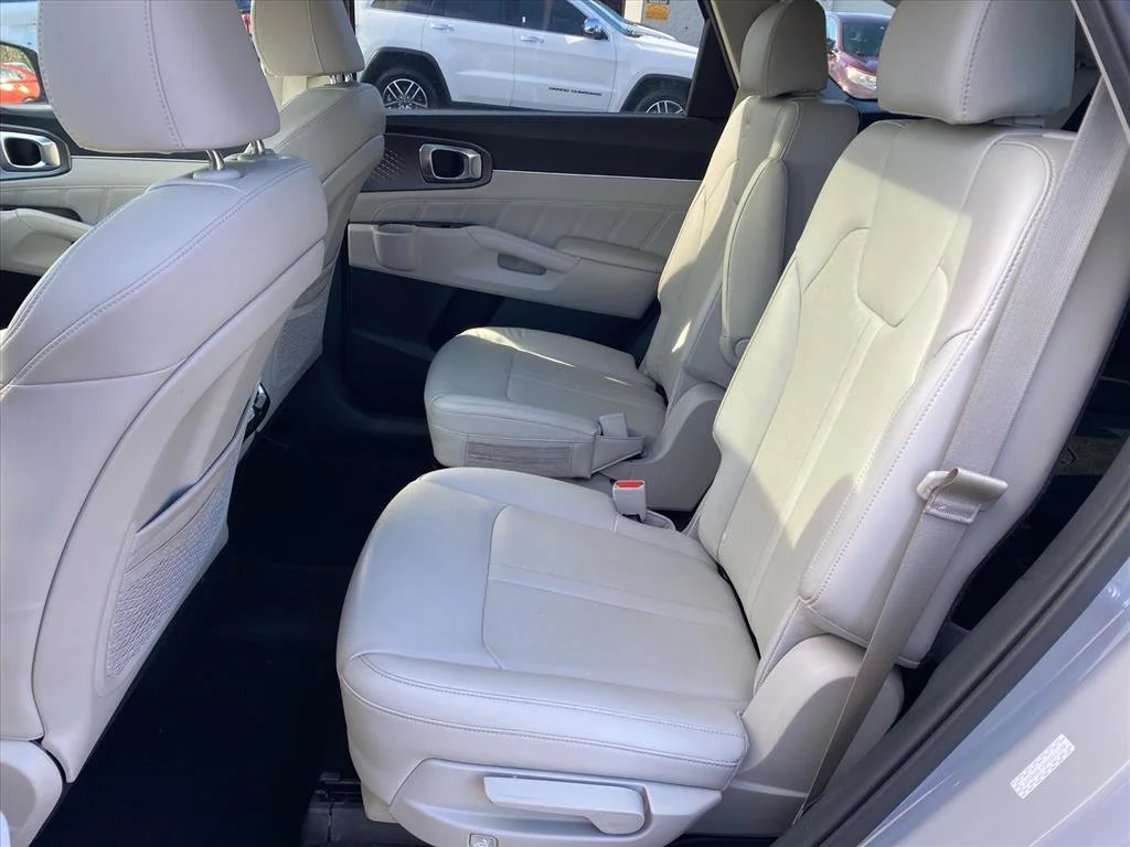 Used 2023 Wolf Gray Kia SX image 26