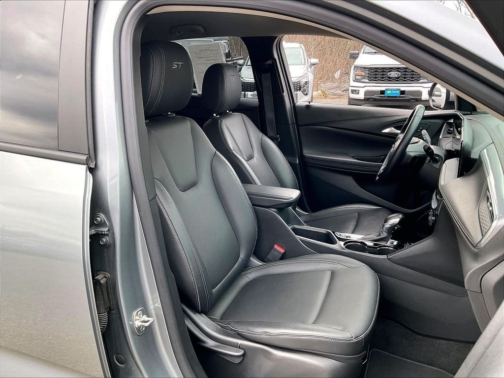 Used 2024 Gray Buick Sport Touring image 10