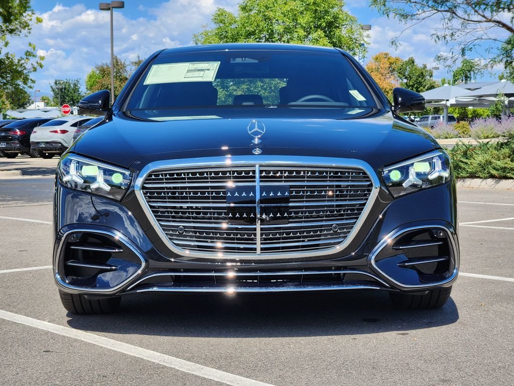New 2027 Obsidian Black Metallic Mercedes-Benz S 580 4MATIC® image 3
