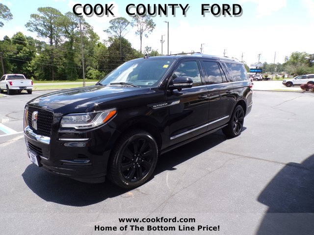 Used 2023 Infinite Black Metallic Lincoln Reserve image 14