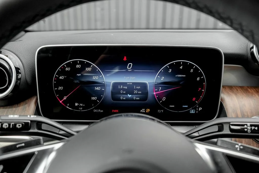New 2026 Polar White Mercedes-Benz GLC 300 image 45