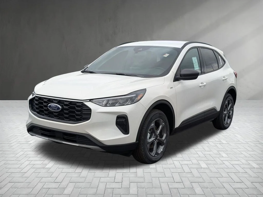 New 2026 Star White Metallic Tri-coat Ford ST-Line image 2