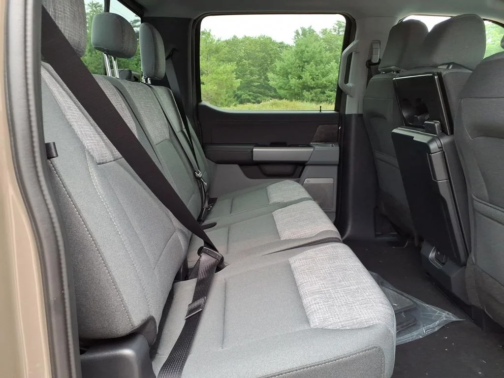 New 2026 Marsh Gray Ford XLT image 12