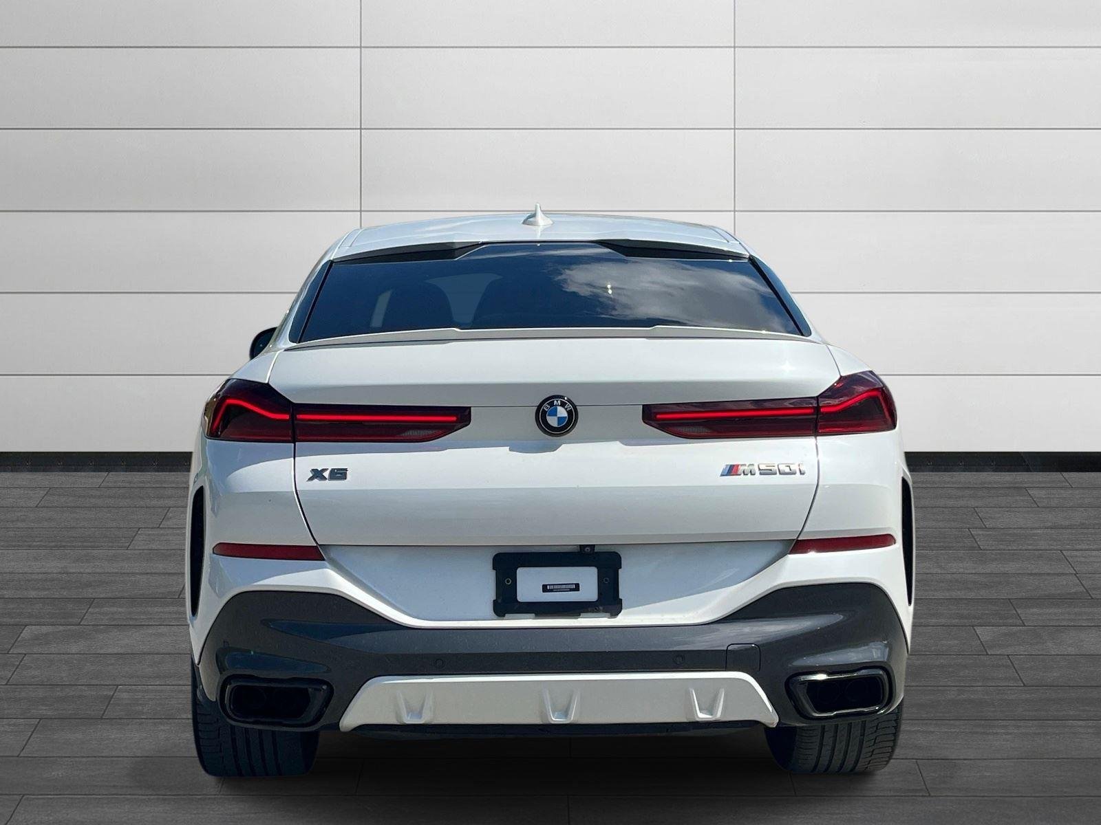 Used 2021 Mineral White Metallic BMW M50i image 4