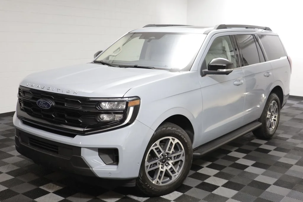 Used 2025 Gray Metallic Ford Active image 2