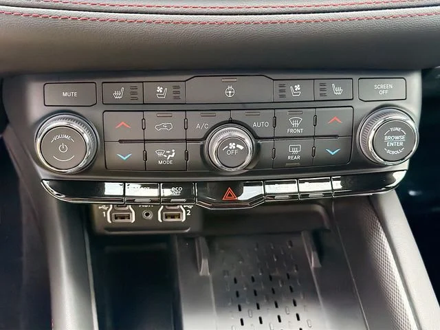 New 2026 Vapor Gray Exterior Paint Dodge GT Plus HEMI V8 image 16