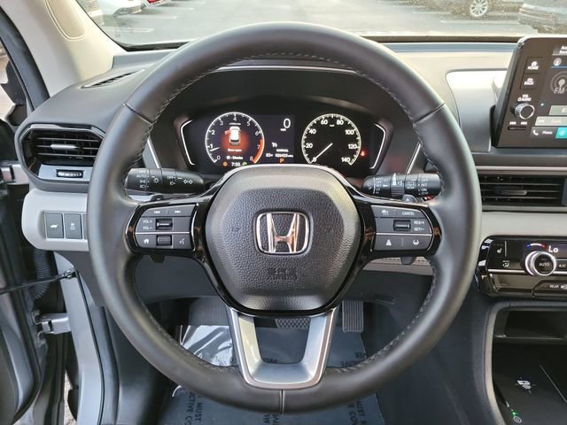 Certified Used 2024 Lunar Silver Metallic Honda 2WD EX-L 7P image 26