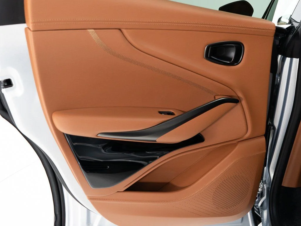 New 2026 Lightning Silver Aston Martin 707 image 22