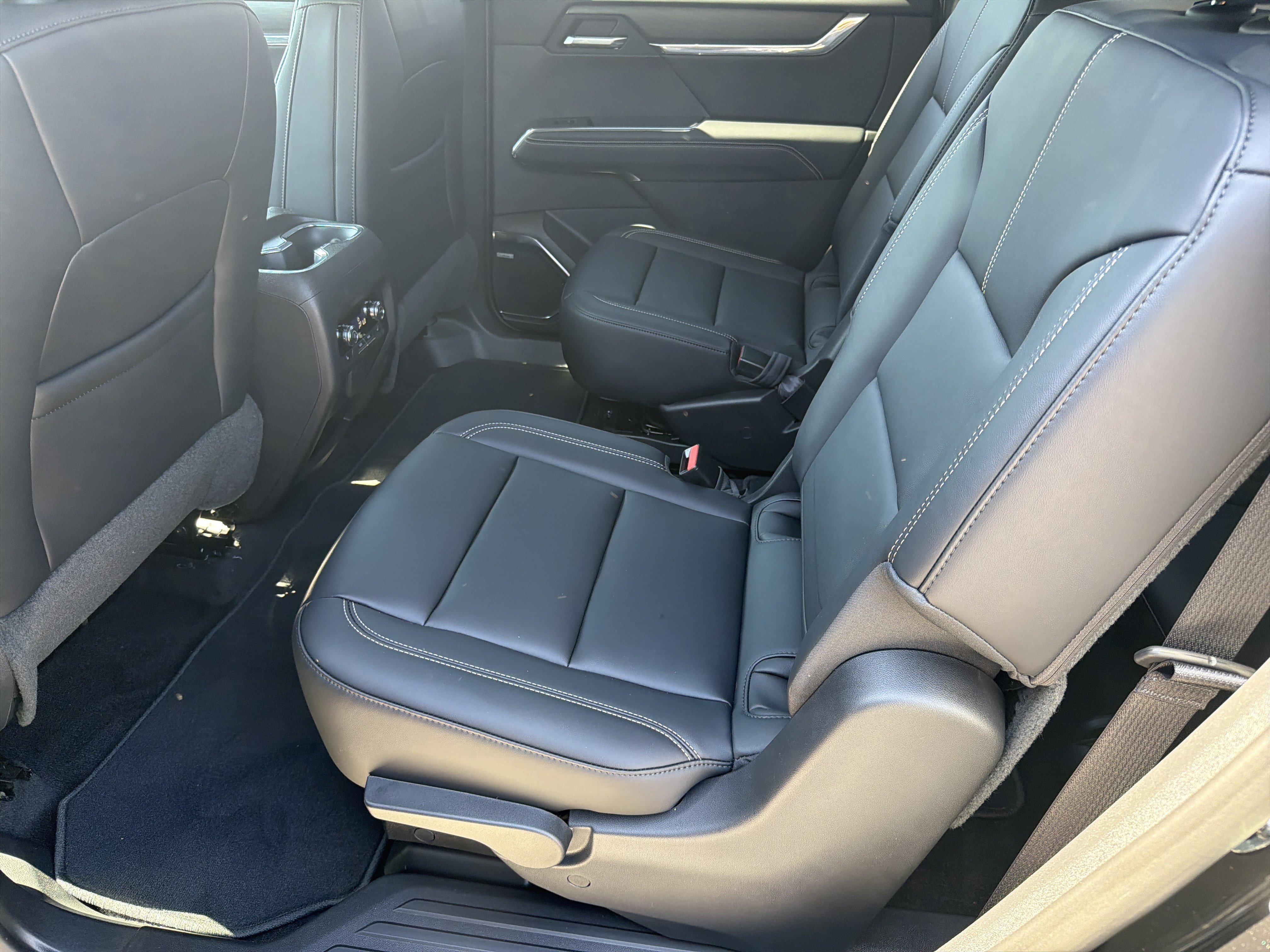 New 2026 Ebony Twilight Metallic GMC Elevation image 22
