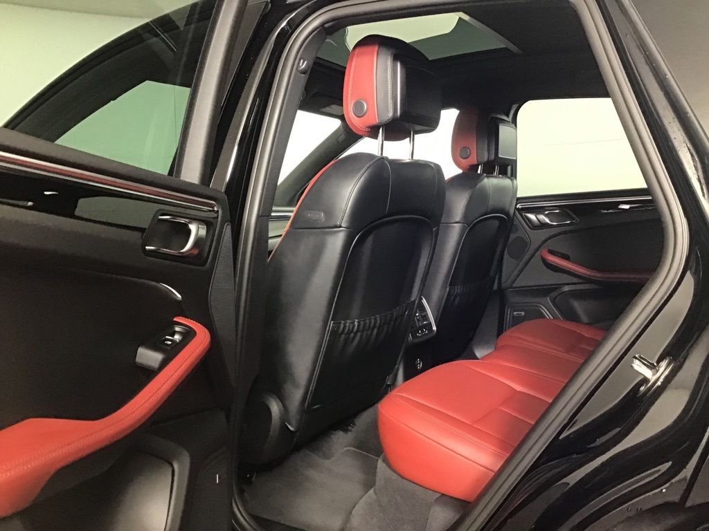 2024 Porsche Macan S - Photo 26