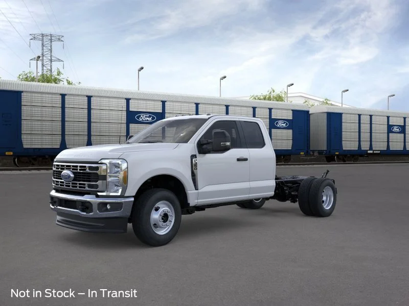 2026 Ford F-350 XL 4x4 SuperCab 168-In DRW's photo