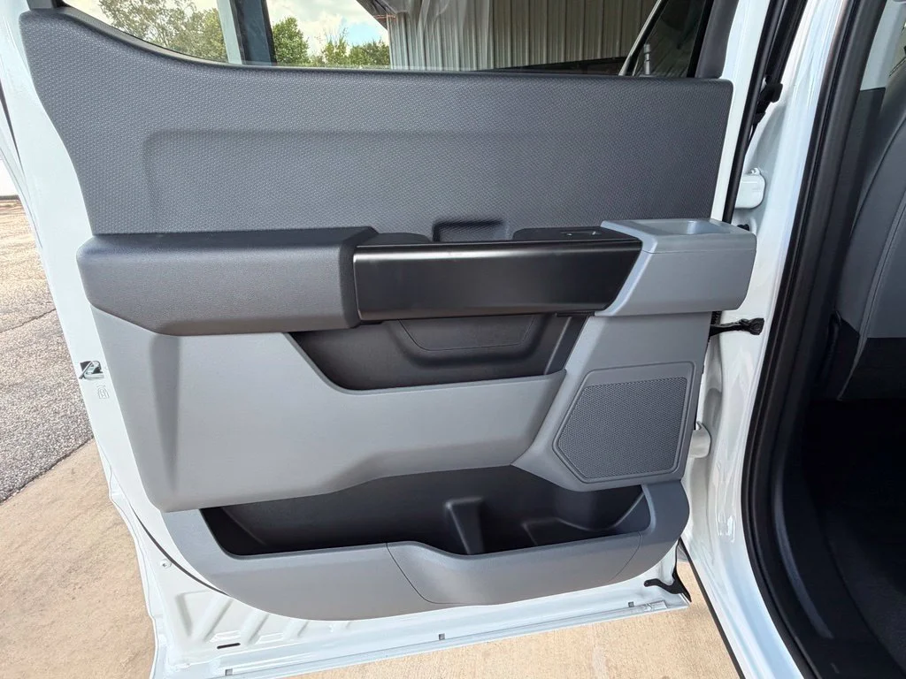 New 2026 Oxford White Ford XL image 30