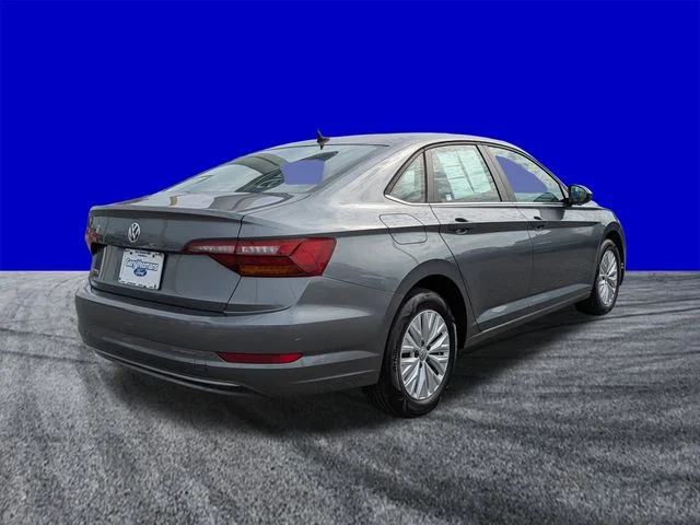 Certified Used 2019 Platinum Gray Metallic Volkswagen 1.4T S image 4