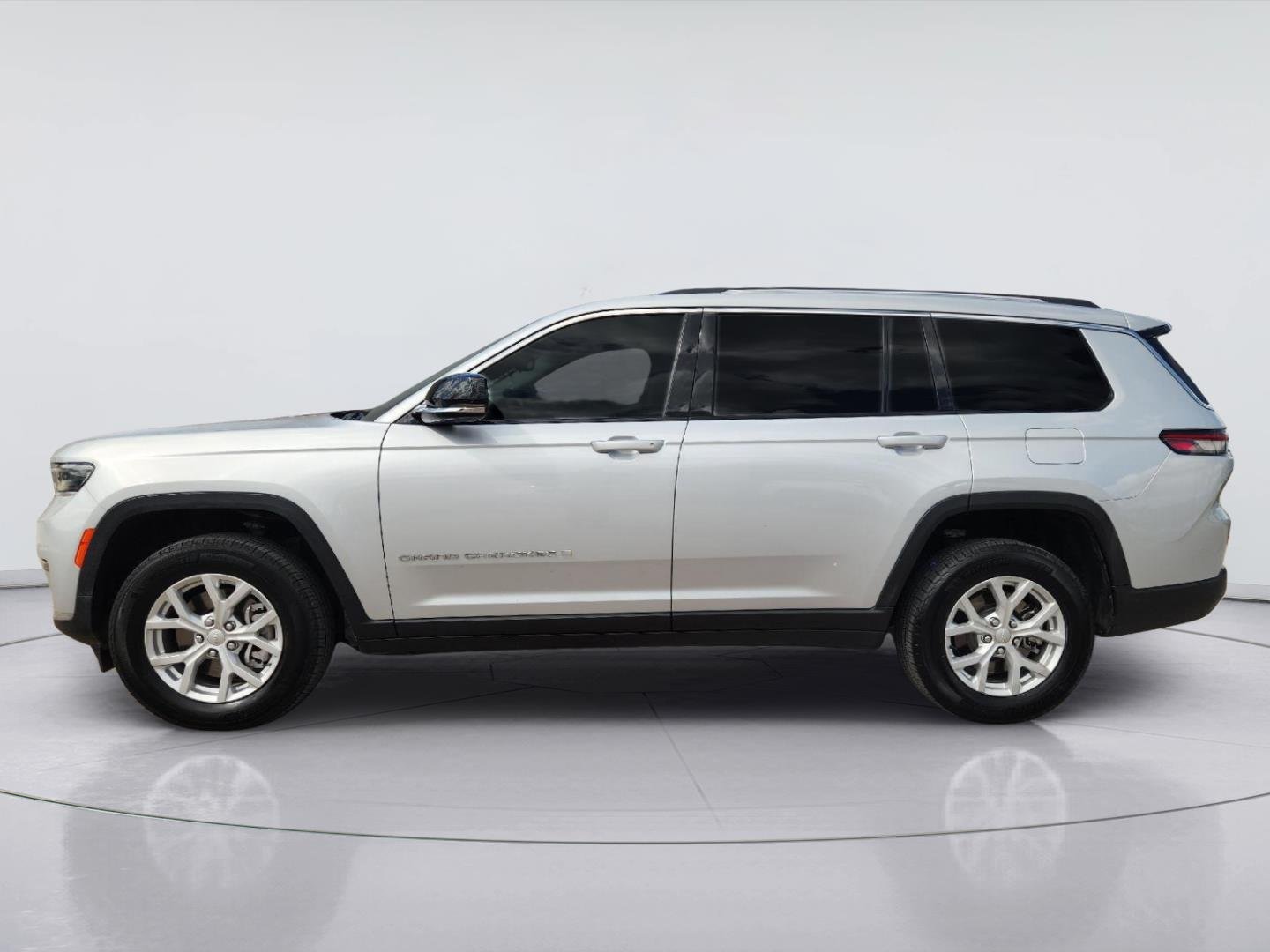 2023 Jeep Grand Cherokee L photo 4 of 35