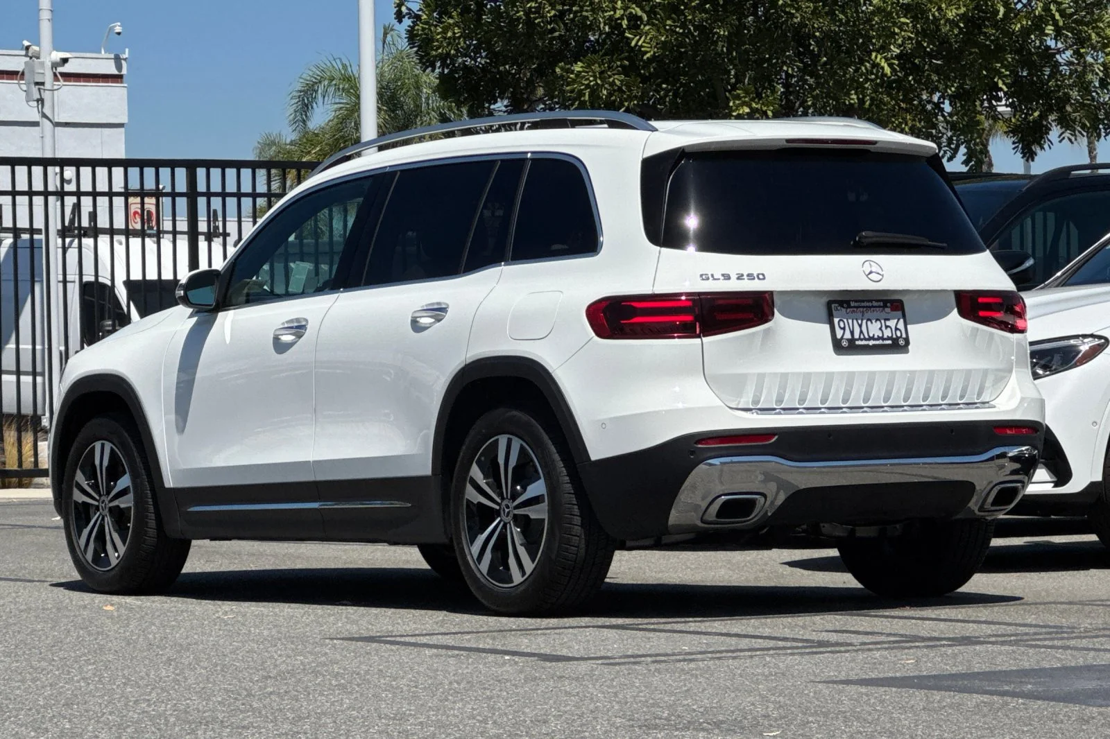 Used 2026 White Mercedes-Benz GLB 250 image 6