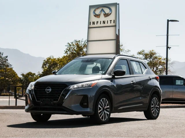 2024 Nissan Kicks SR