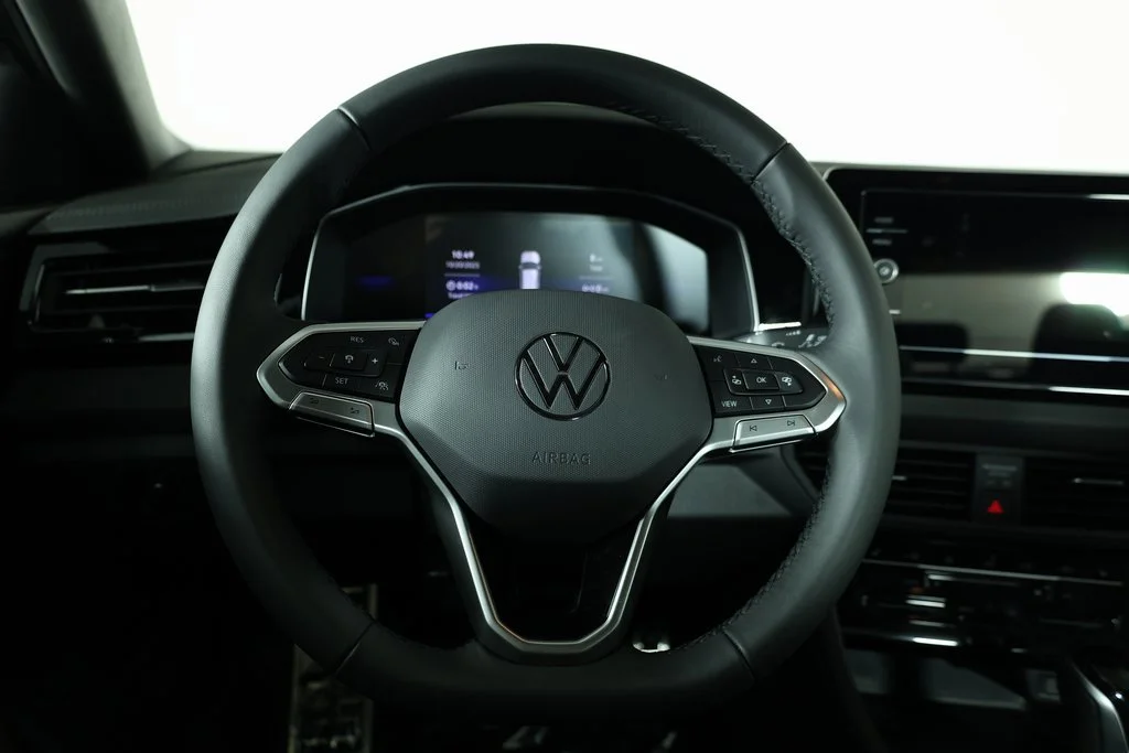 2026 Volkswagen Jetta Sport - Photo 9