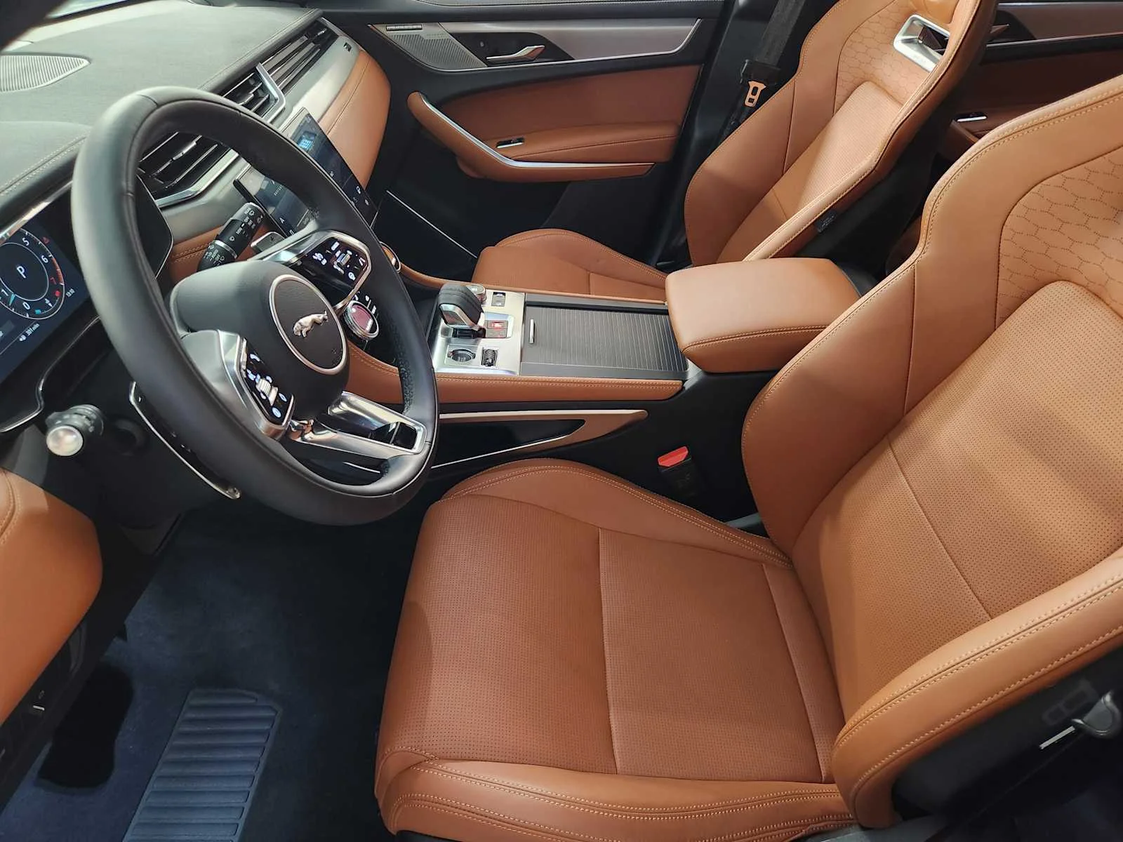2026 Jaguar F-Pace R-Dynamic S - Photo 24