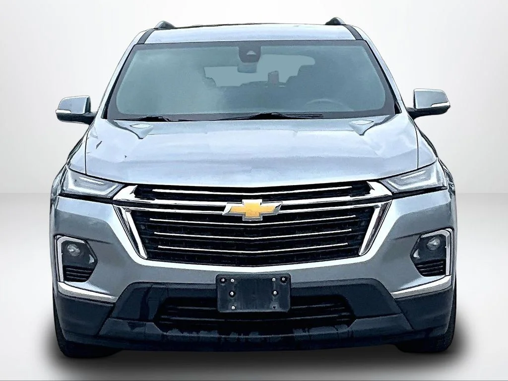 Used 2023 Gray Chevrolet LT image 4