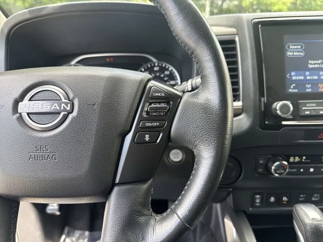Used 2022 White Nissan SV image 18