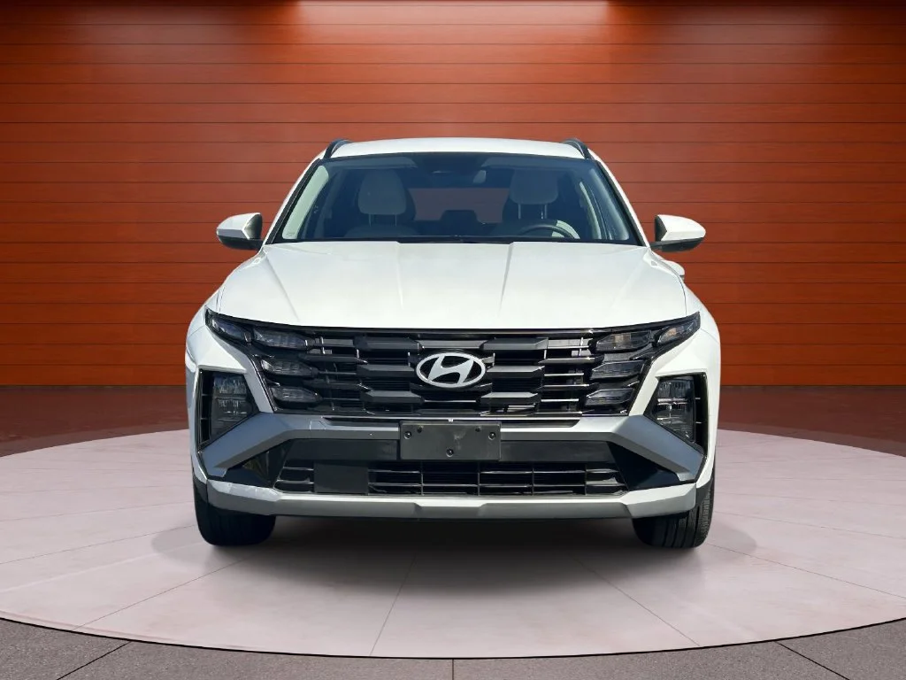 Used 2025 White Pearl Hyundai SEL image 6