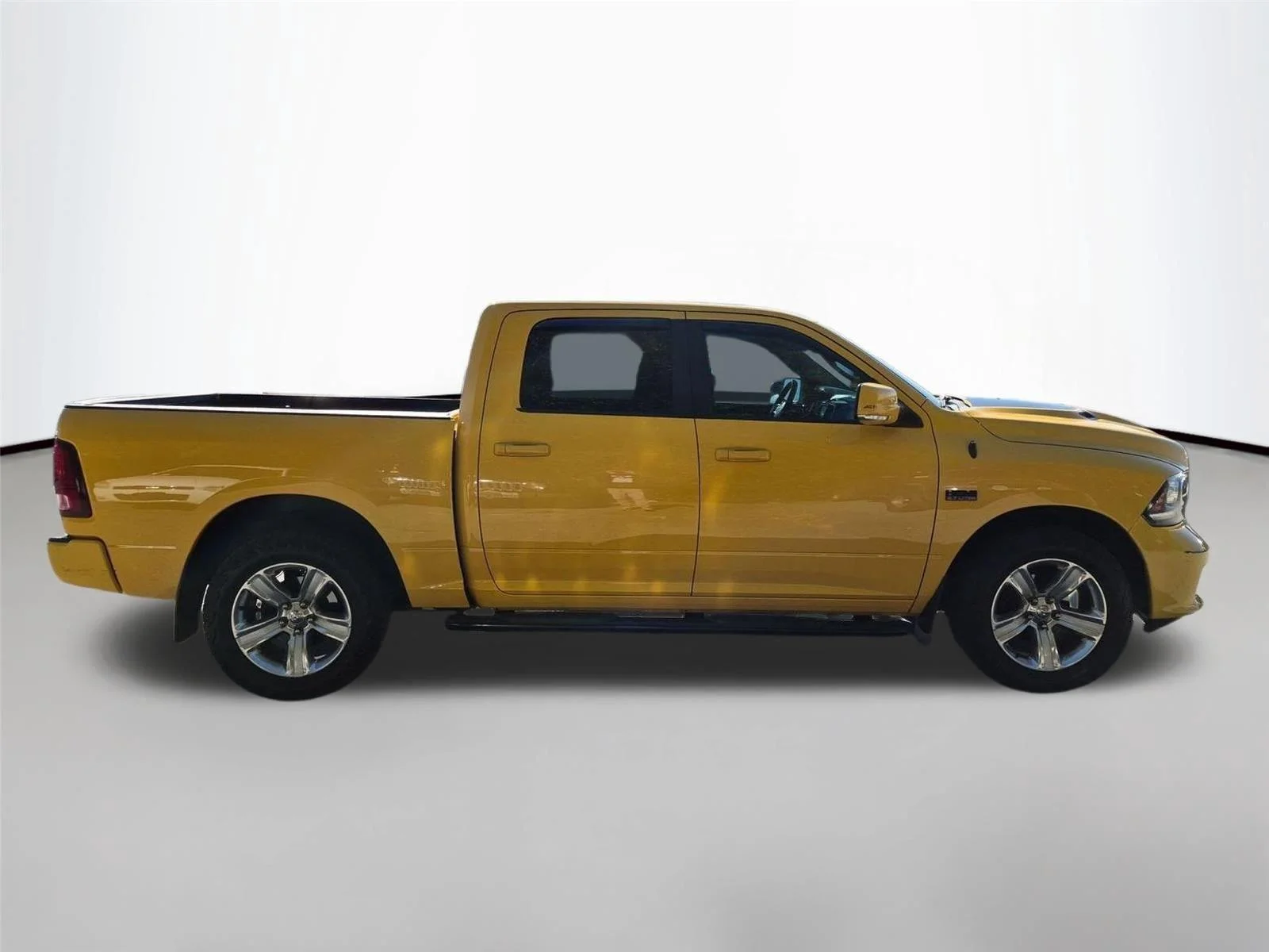Used 2016 BRIGHT WHITE CLEARCOAT RAM SPRT image 6