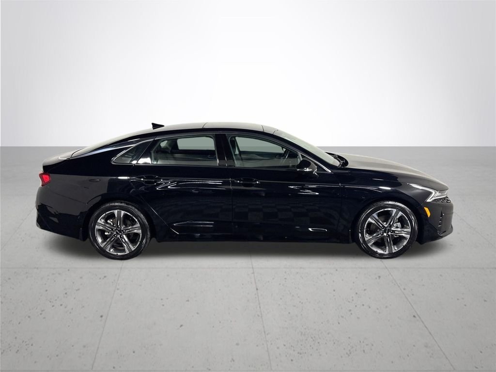 Used 2022 Ebony Black Kia EX image 5