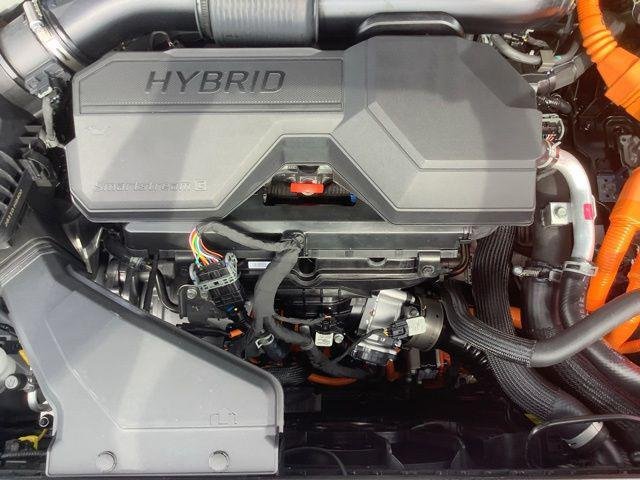 New 2026 Shimmering Silver Hyundai SEL image 29