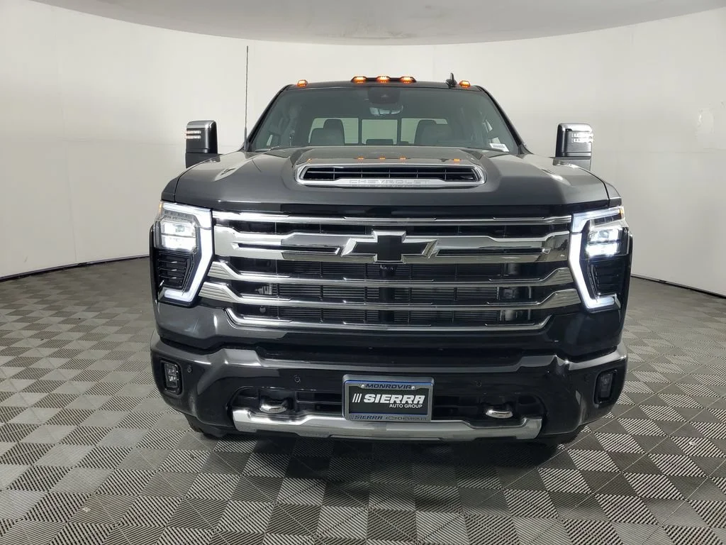 2026 Chevrolet Silverado 3500 HD High Country - Photo 9