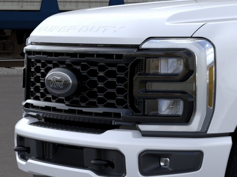 New 2026 Star White Metallic Tri-Coat Ford LARIAT image 17