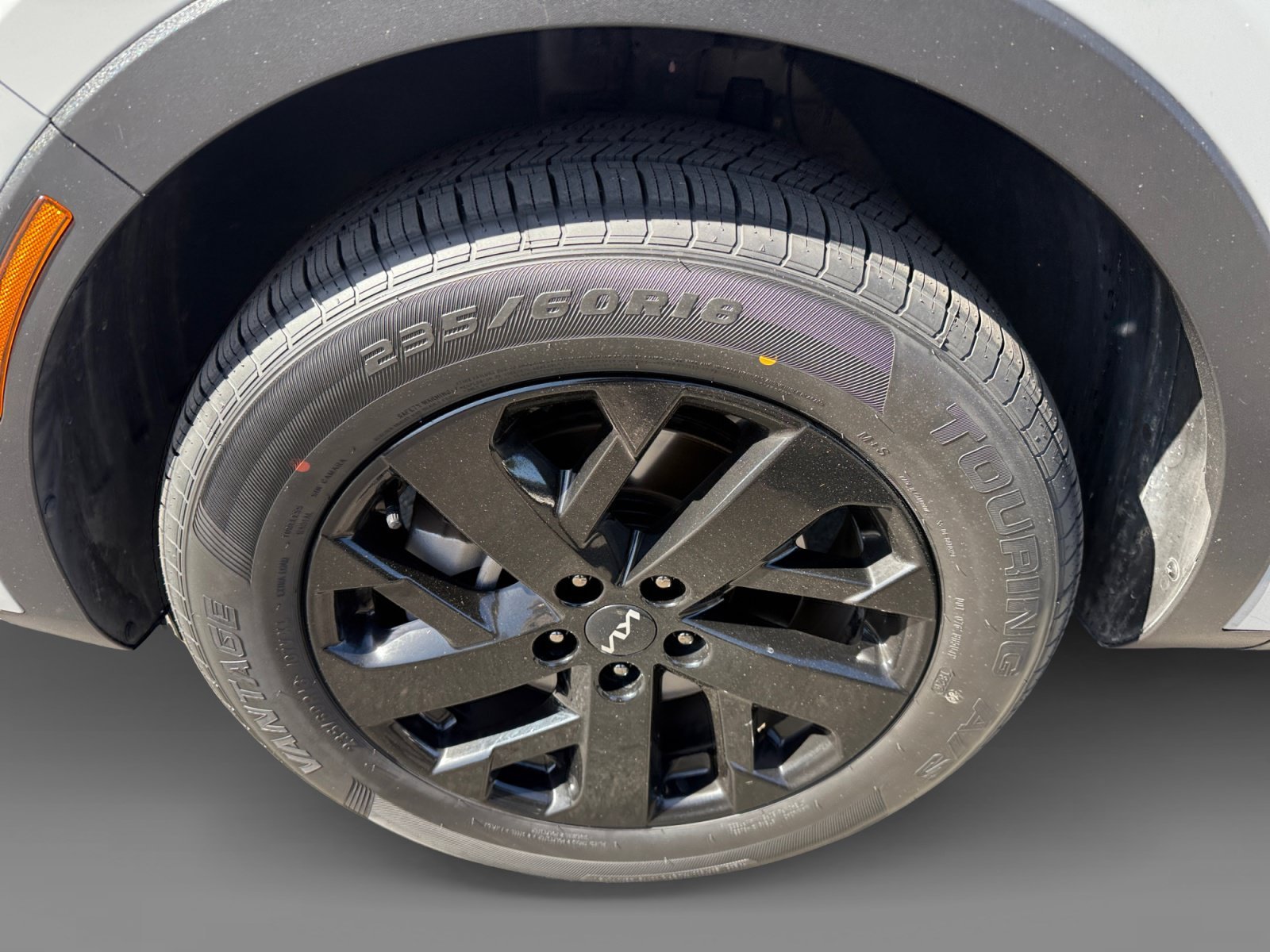 Used 2022 Wolf Gray Kia S image 9