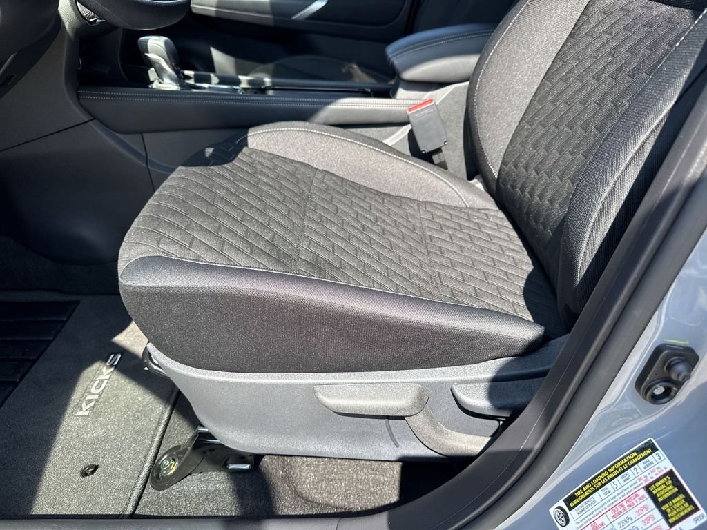 Used 2023 Gray Nissan SV image 14
