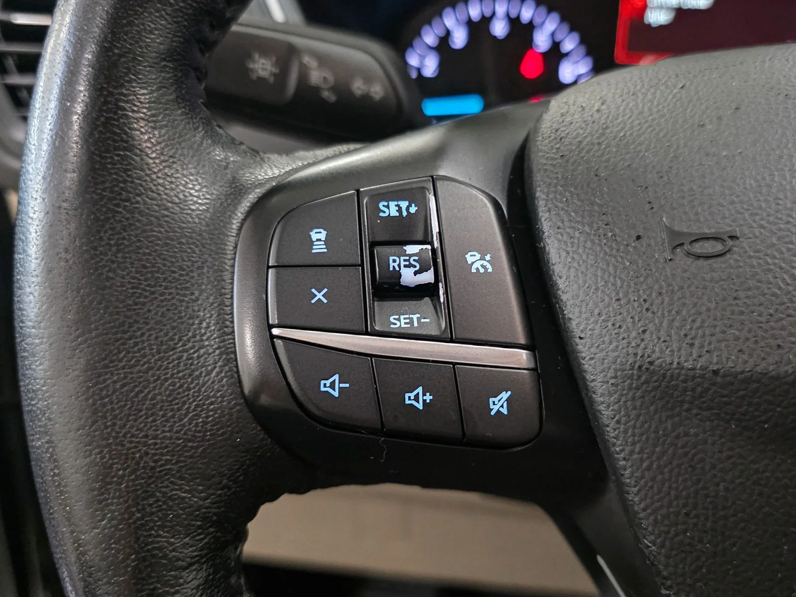 Used 2020 Silver Ford SEL image 33