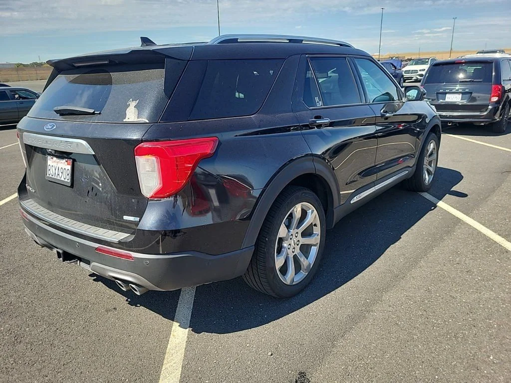 Used 2020 Black Ford Platinum image 2