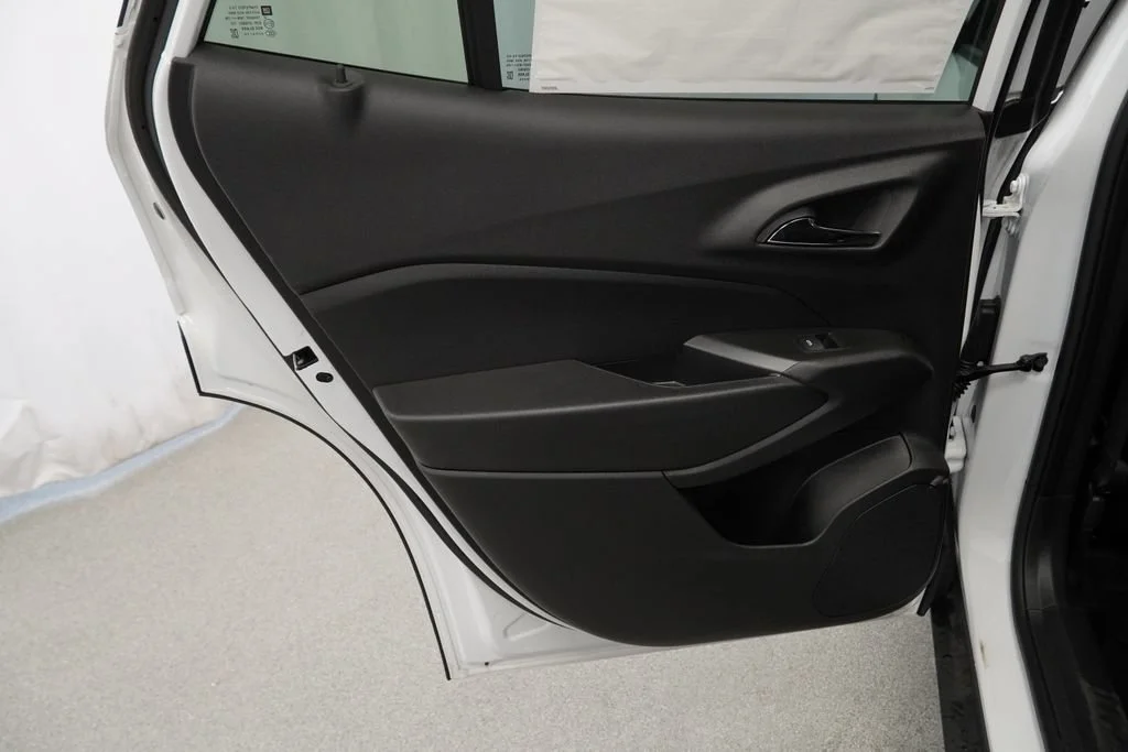 New 2026 Summit White Chevrolet LT image 23