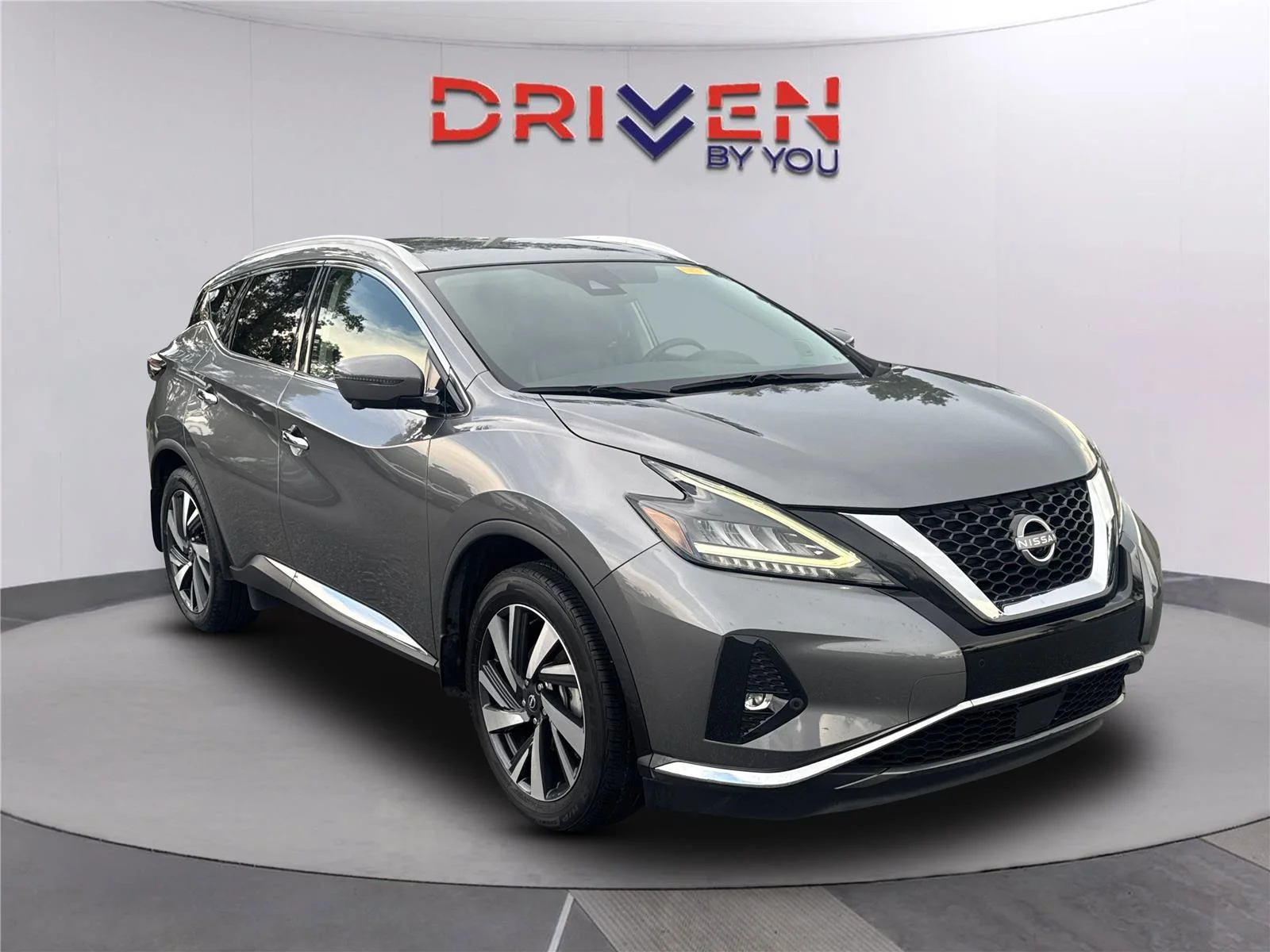 Used 2023 Gun Metallic Nissan SL image 2