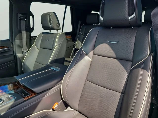 Used 2023 Black Raven Cadillac Premium Luxury image 20