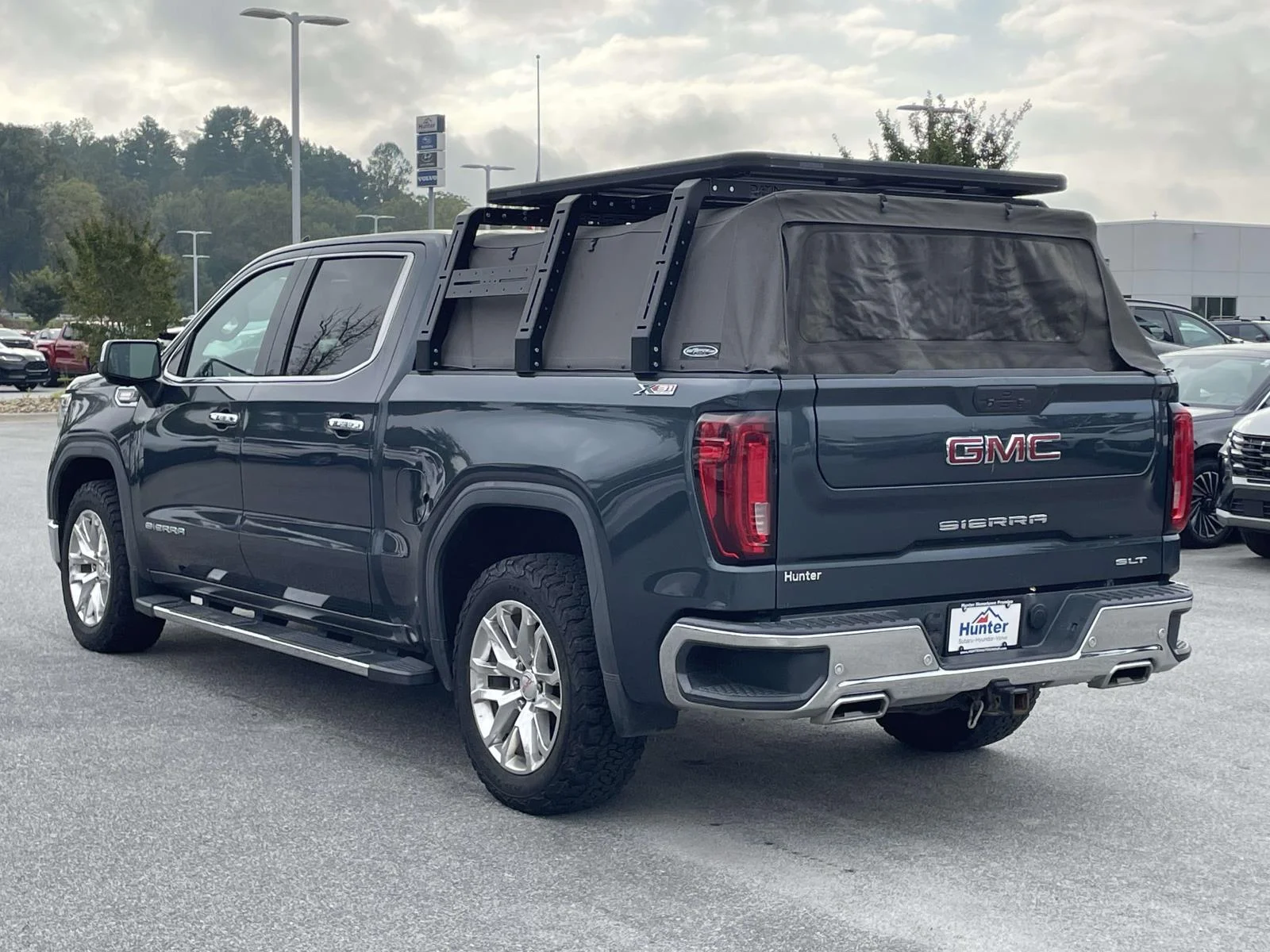 Used 2020 Dark Sky Metallic GMC SLT image 28