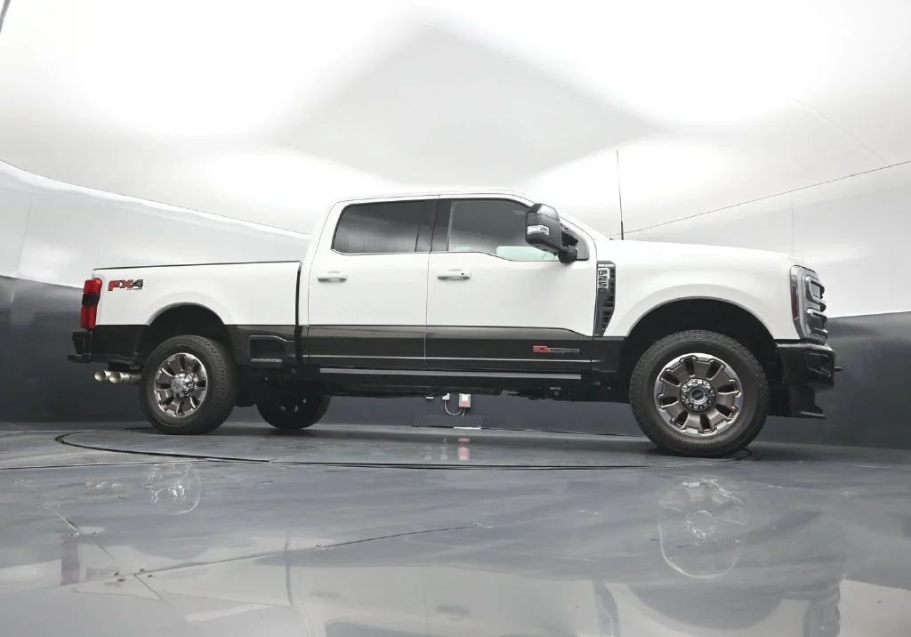 Used 2025 White Ford King Ranch image 47