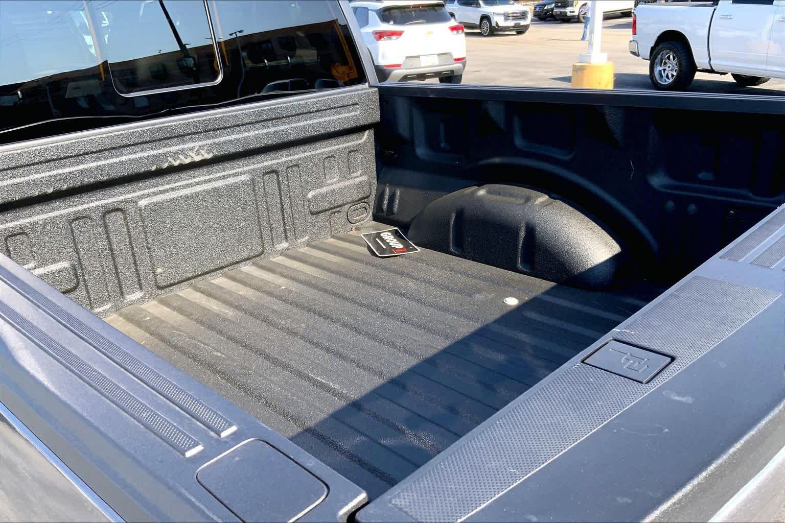 Used 2024 Carbonized Gray Metallic Ford LARIAT image 10