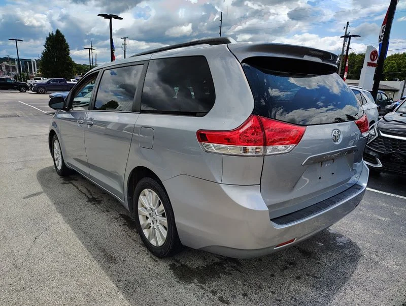 Used 2014 Silver Toyota LE image 5