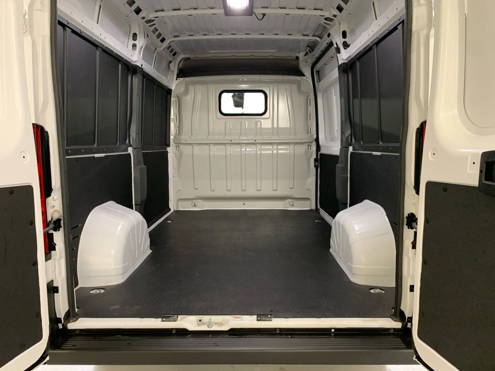 Used 2025 White Ram Tradesman image 18