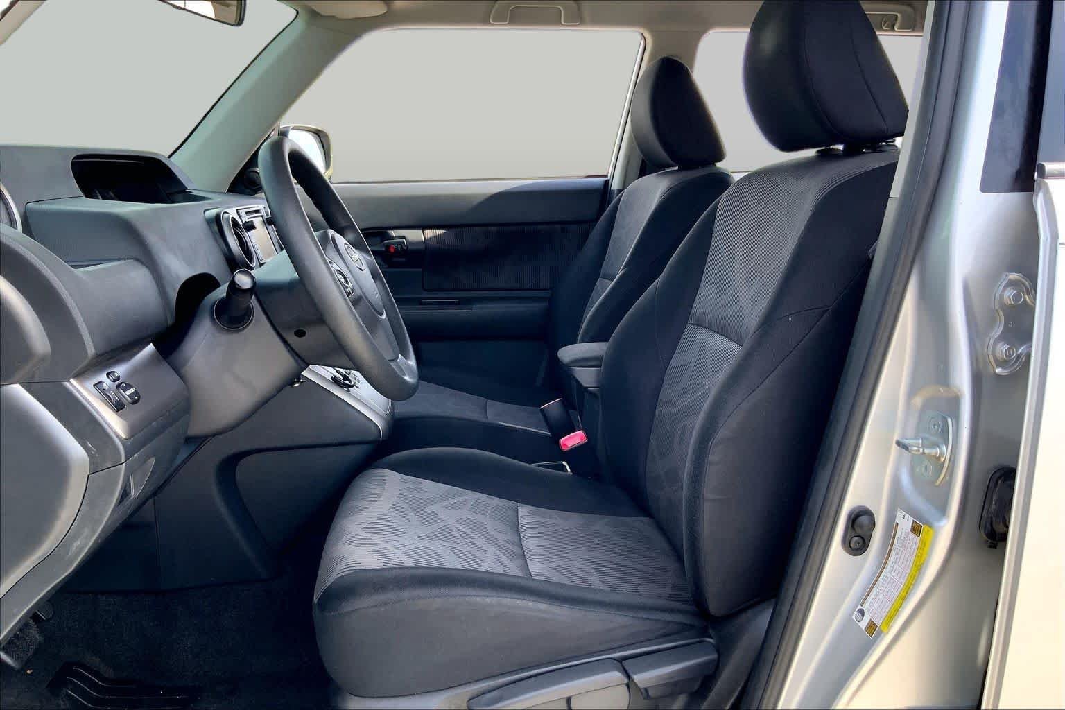 Used 2014 Classic Silver Metallic Scion  image 8