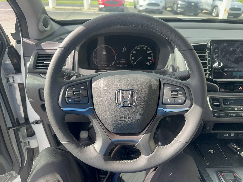 New 2026 Platinum White Pearl Honda RTL image 13