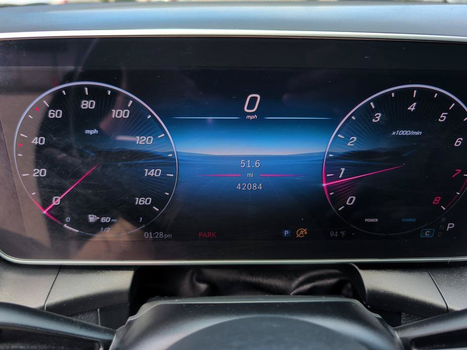 Used 2025 Black Mercedes-Benz GLC 300 image 21
