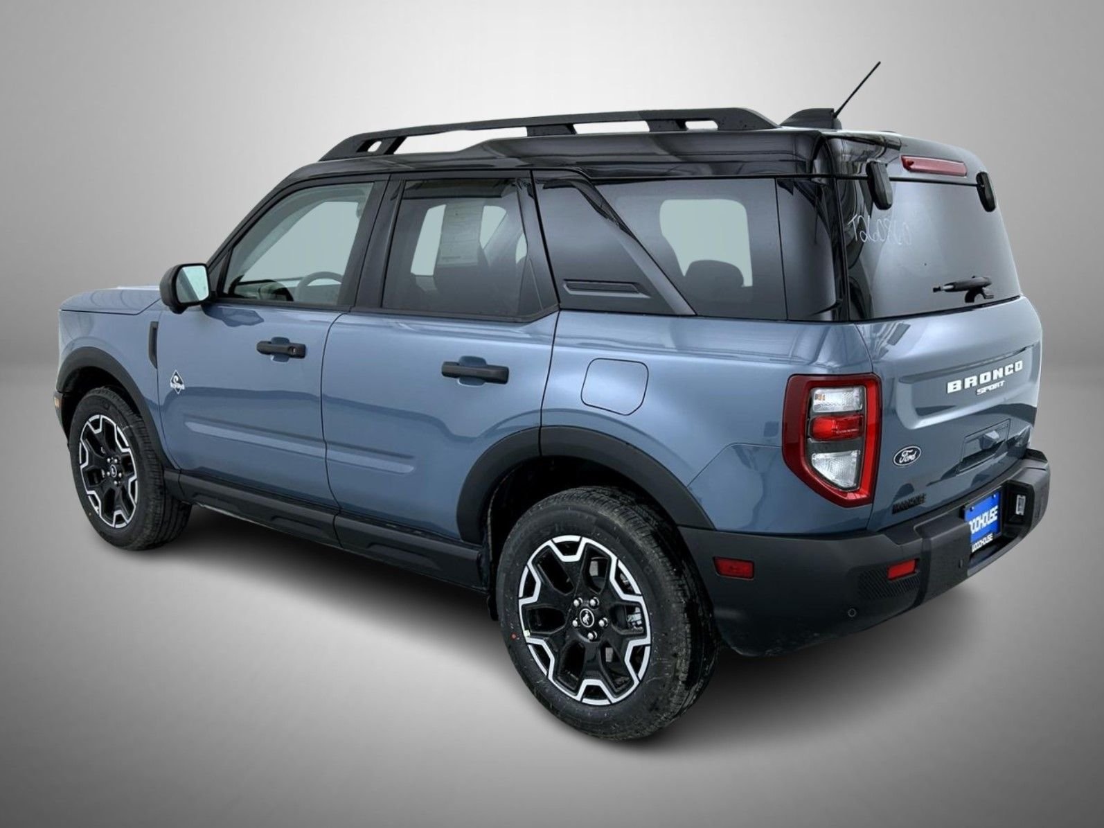 New 2026 Azure Gray Metallic Tri-Coat Ford Outer Banks image 7