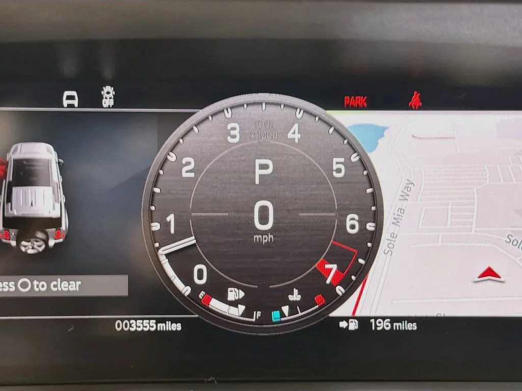 Used 2024 Eiger Grey Metallic Land Rover X image 12