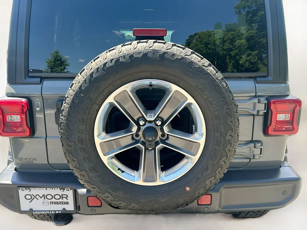 Used 2020 Sting-Gray Clearcoat Jeep Sahara image 6