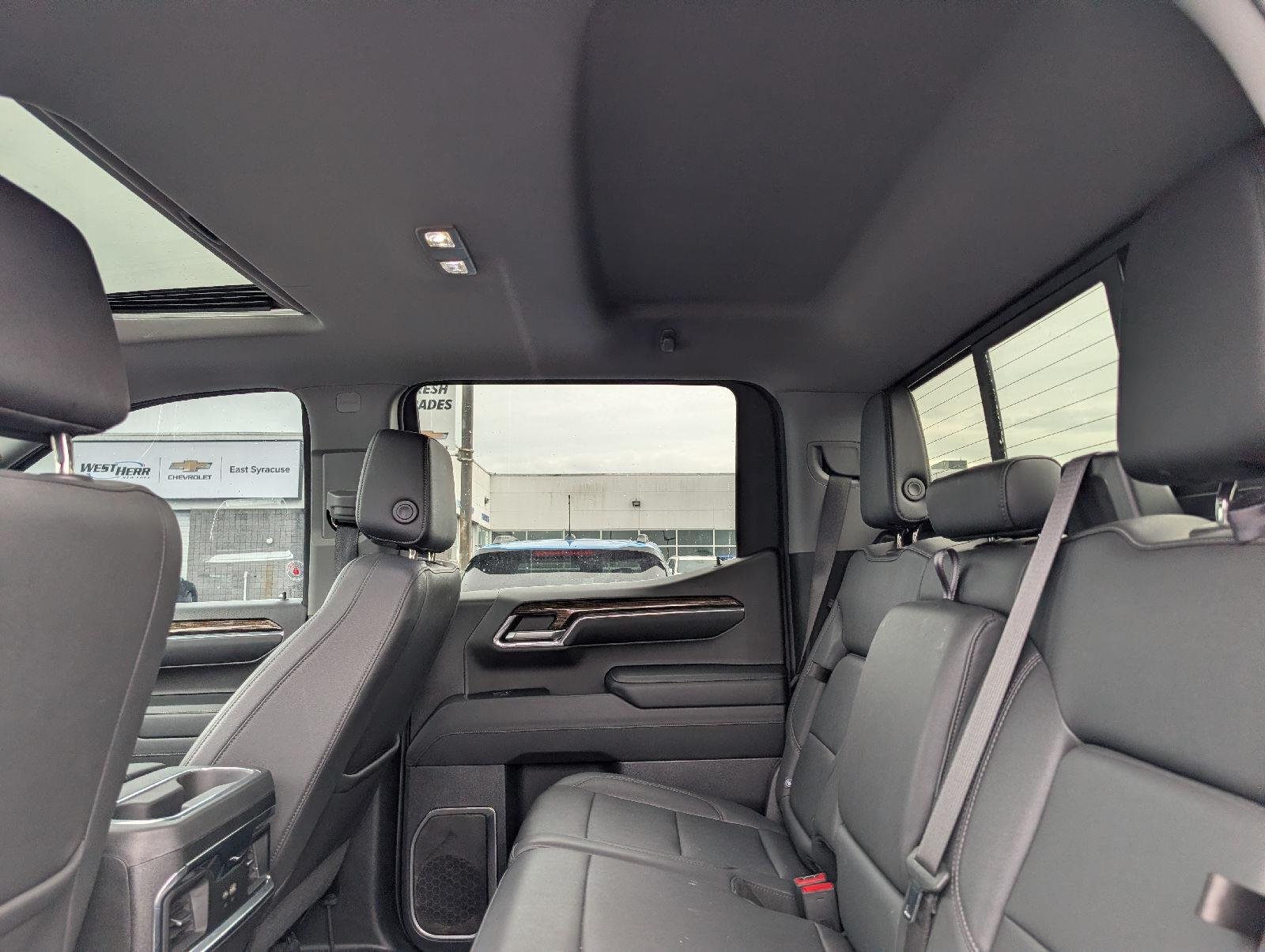 Used 2024 Dynamic Blue Metallic GMC Elevation image 10
