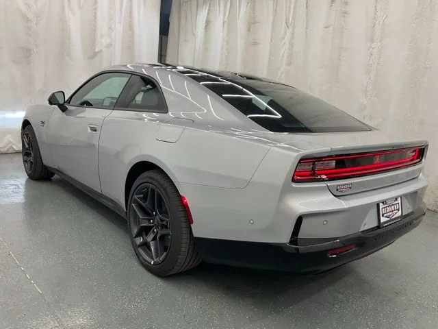 Used 2024  Dodge R/T image 5